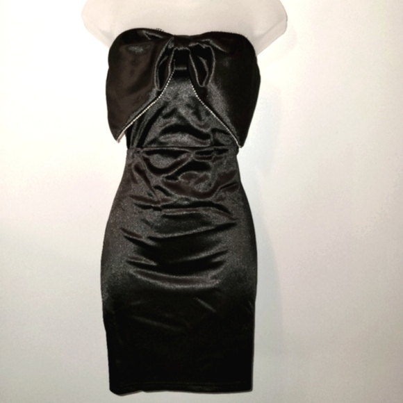 NWT Windsor Size L Satin Dress with Statement Bow - Picture 1 of 9
